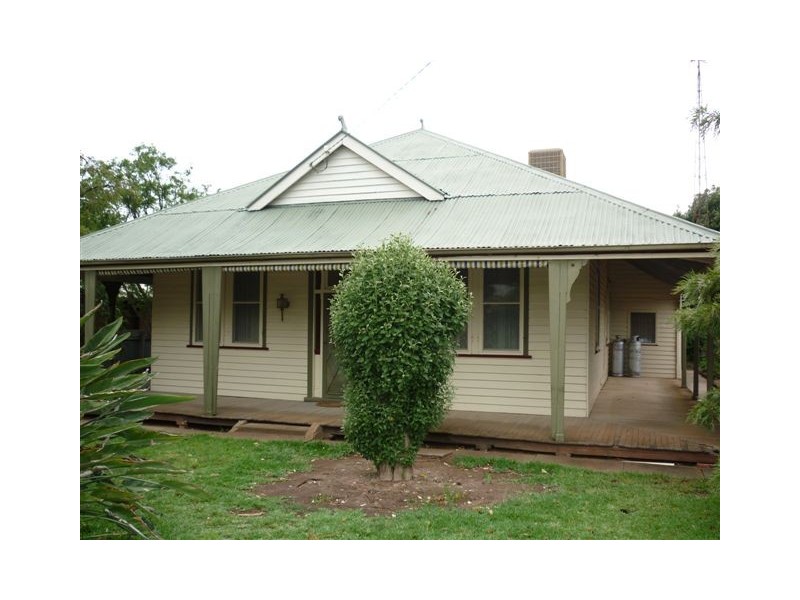 37 Deakin Street, Beulah VIC 3395