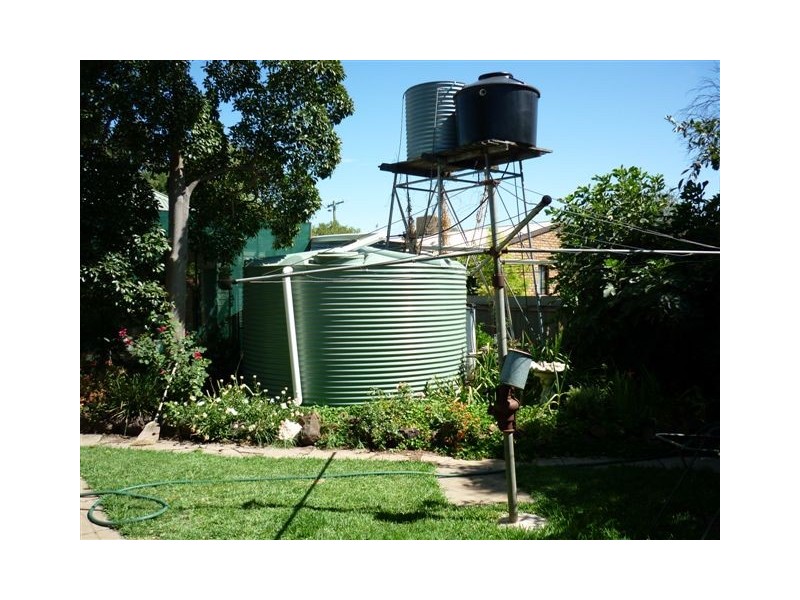 37 Deakin Street, Beulah VIC 3395