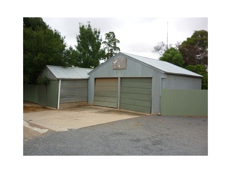 37 Deakin Street, Beulah VIC 3395