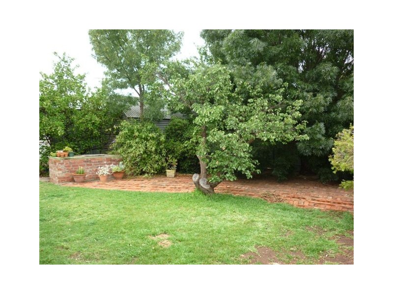 37 Deakin Street, Beulah VIC 3395