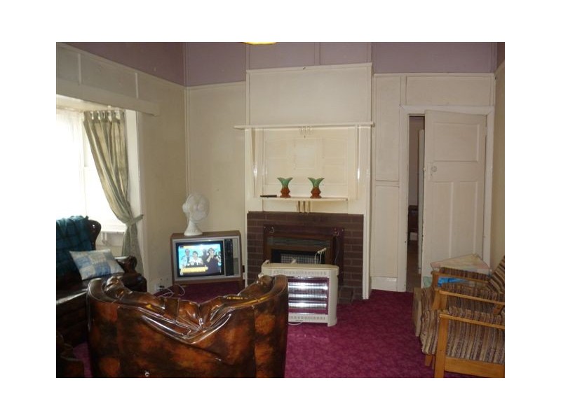 16 Dimboola Road, Warracknabeal VIC 3393