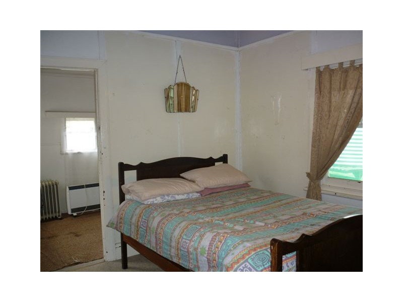 16 Dimboola Road, Warracknabeal VIC 3393