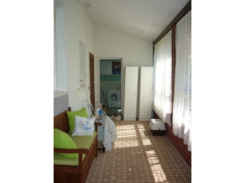 8 Carr Street, Woomelang VIC 3485