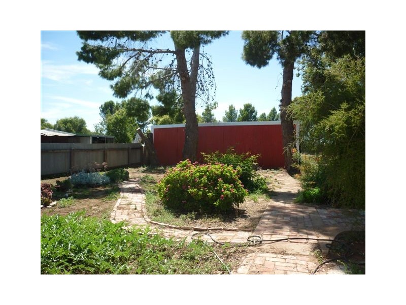 8 Carr Street, Woomelang VIC 3485