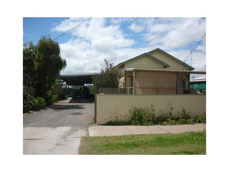 203 Woods Street, Donald VIC 3480
