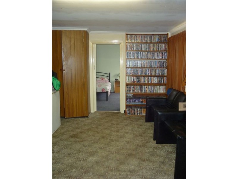 96 Craig Avenue, Warracknabeal VIC 3393