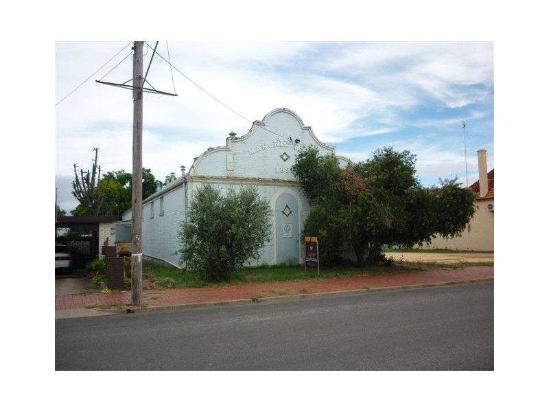 27-29 McCulloch Street, Donald VIC 3480