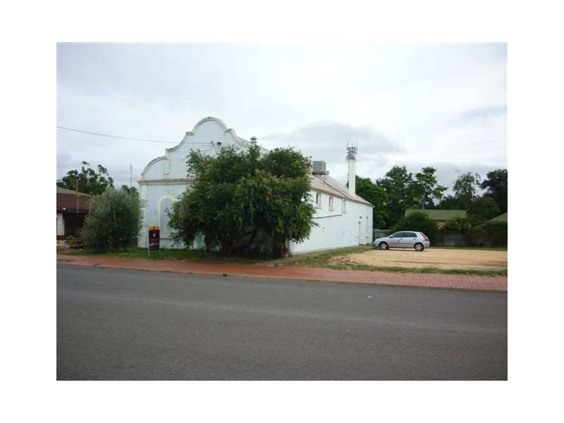 27-29 McCulloch Street, Donald VIC 3480