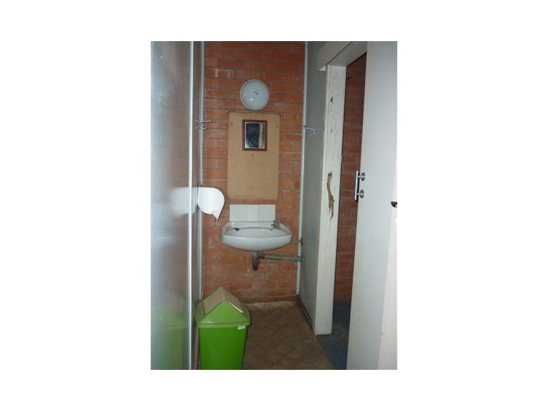 27-29 McCulloch Street, Donald VIC 3480