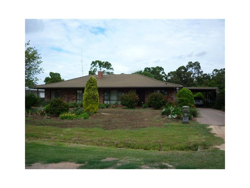 4 Anderson Street, Warracknabeal VIC 3393