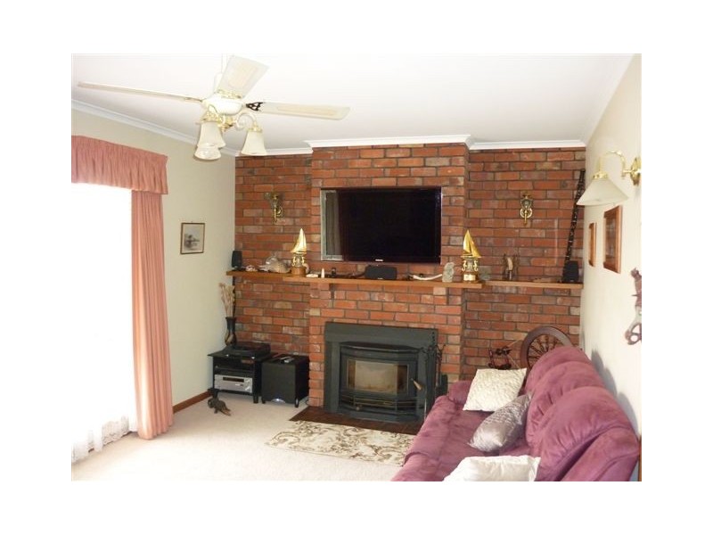 4 Anderson Street, Warracknabeal VIC 3393