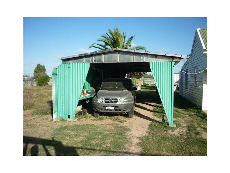 18 Riverside Street, Jeparit VIC 3423