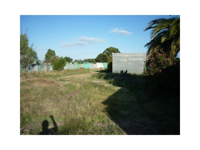 18 Riverside Street, Jeparit VIC 3423