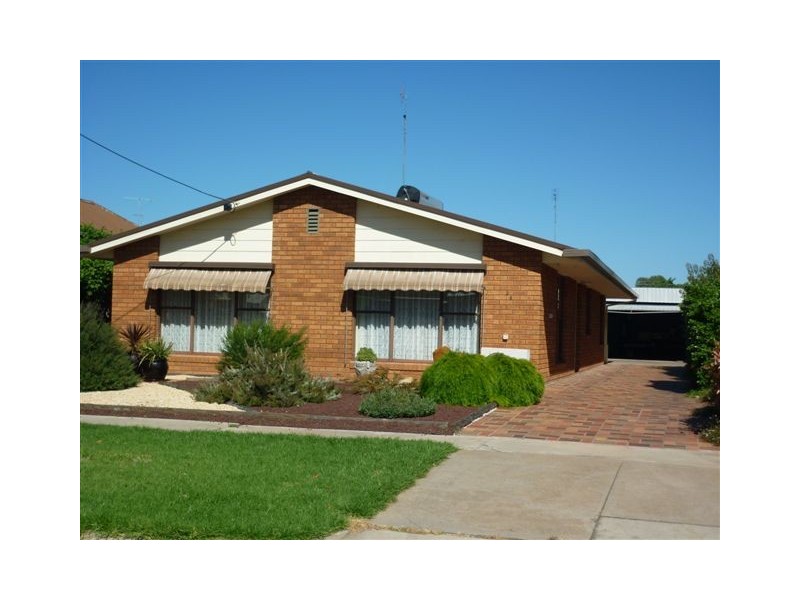 26 Beggs Street, Warracknabeal VIC 3393