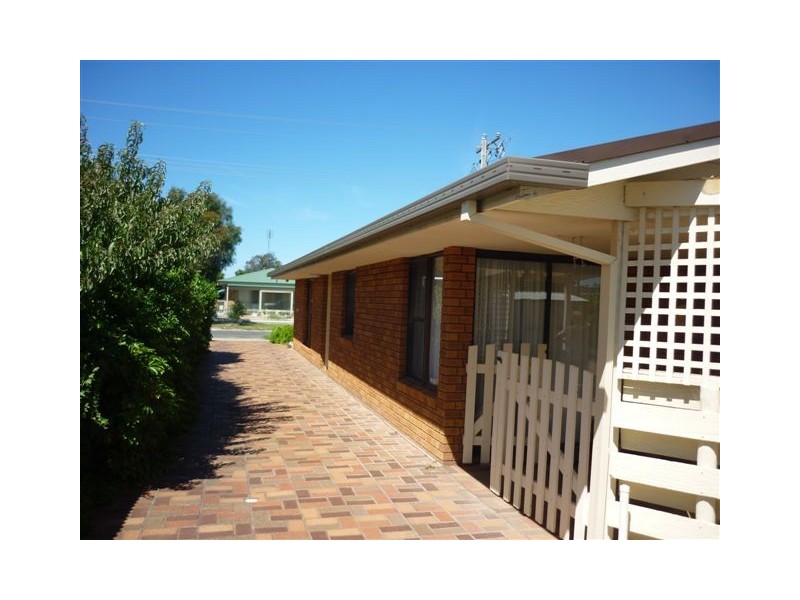 26 Beggs Street, Warracknabeal VIC 3393