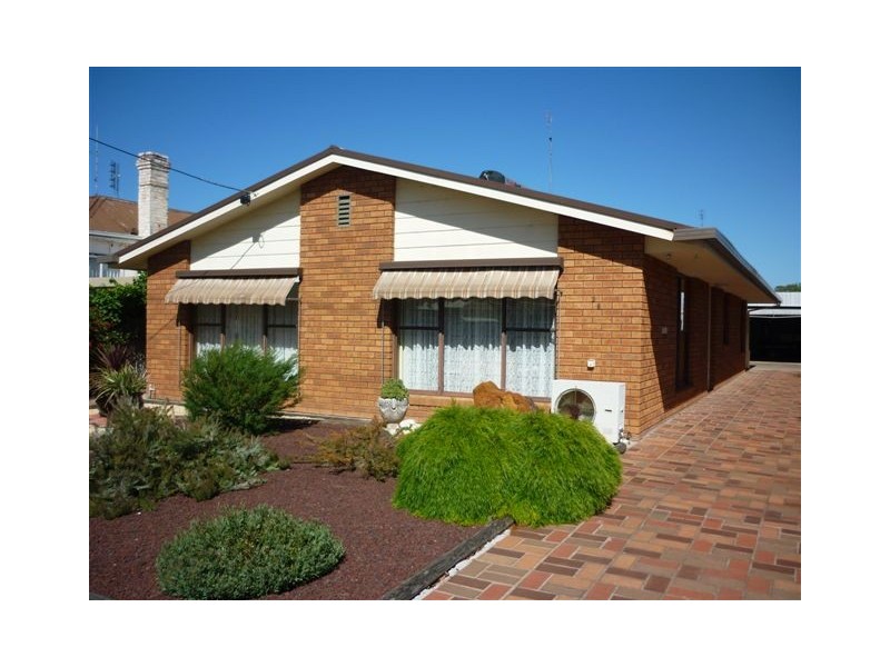 26 Beggs Street, Warracknabeal VIC 3393