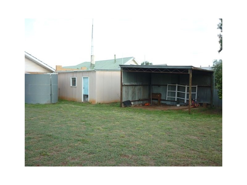 52 Camp street, Watchem VIC 3482