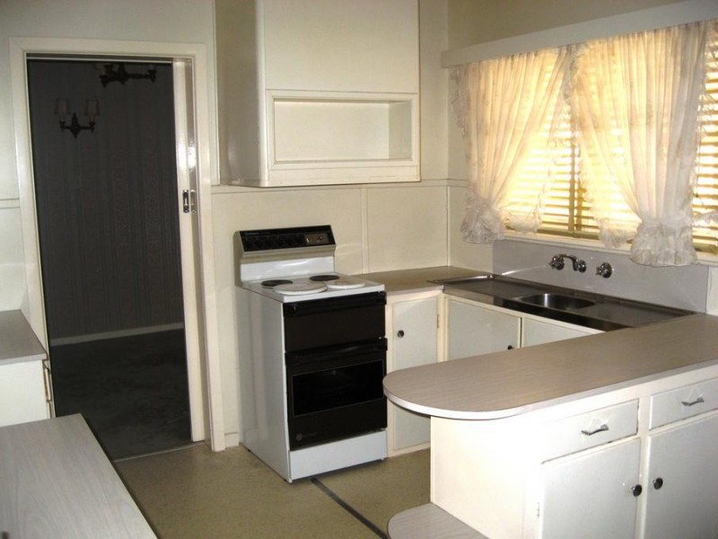 22 Hewitt Street, Warracknabeal VIC 3393