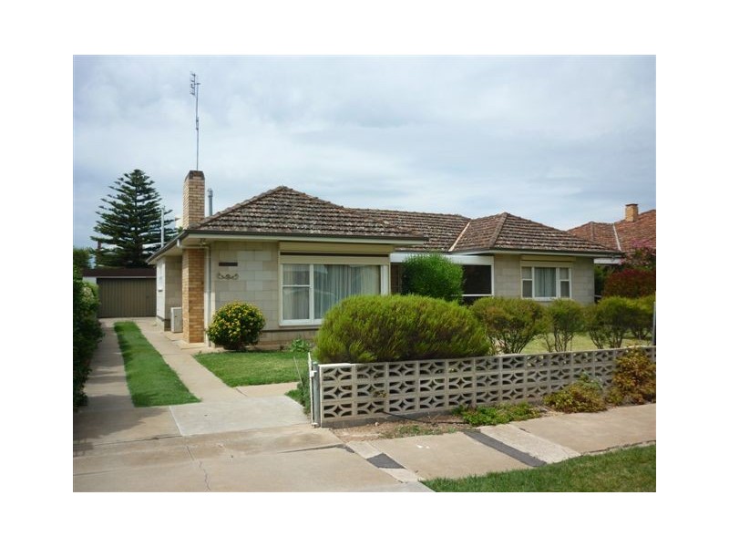 39 Jamouneau street, Warracknabeal VIC 3393