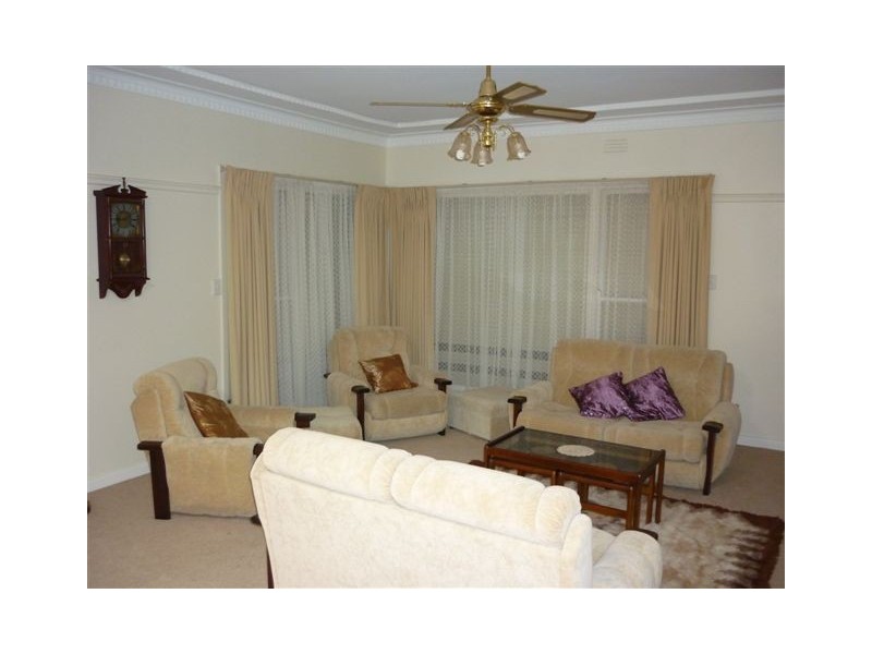 39 Jamouneau street, Warracknabeal VIC 3393