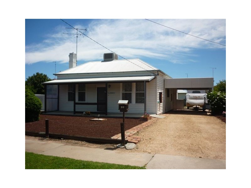30 Beggs Street, Warracknabeal VIC 3393