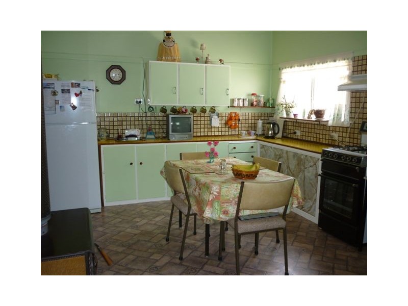 30 Beggs Street, Warracknabeal VIC 3393