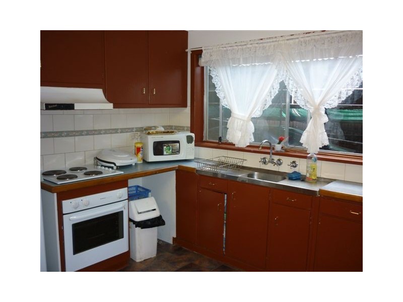 8 Craig Avenue, Warracknabeal VIC 3393