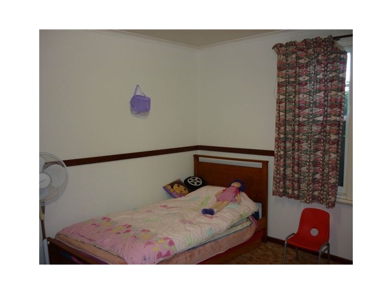 8 Craig Avenue, Warracknabeal VIC 3393