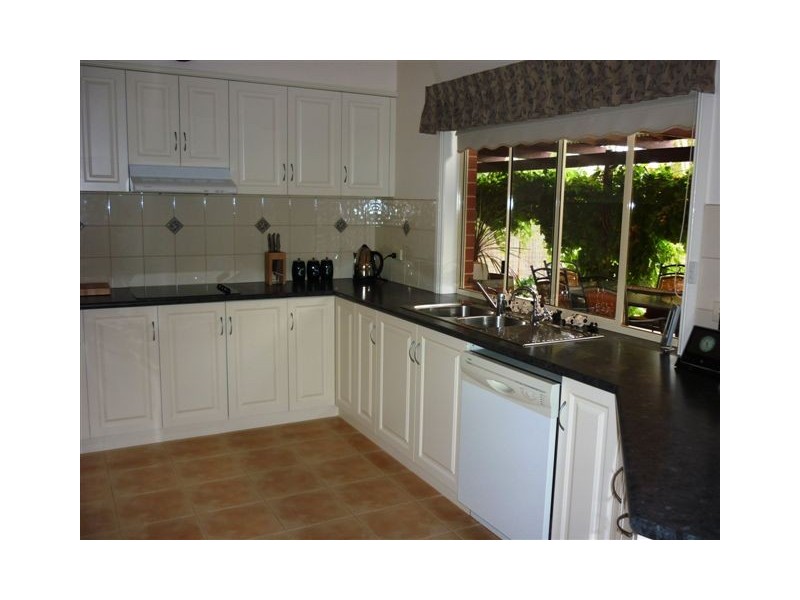 21 Hewitt Street, Warracknabeal VIC 3393