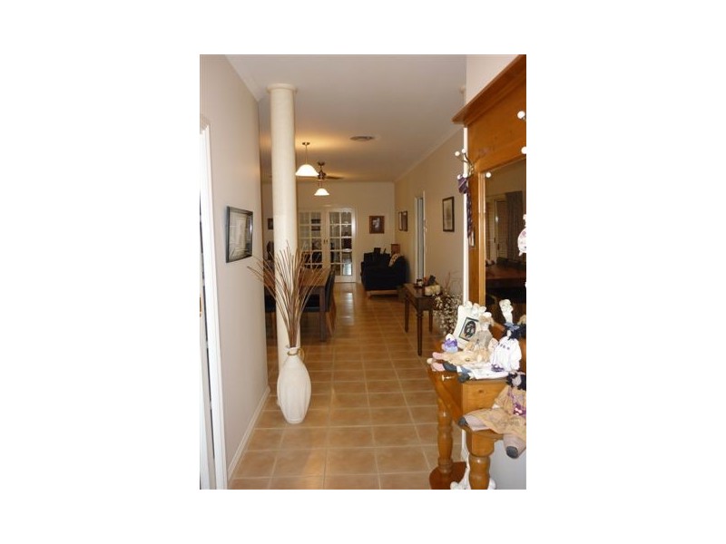 21 Hewitt Street, Warracknabeal VIC 3393