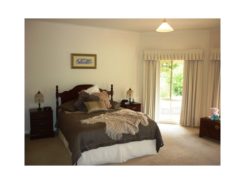 21 Hewitt Street, Warracknabeal VIC 3393