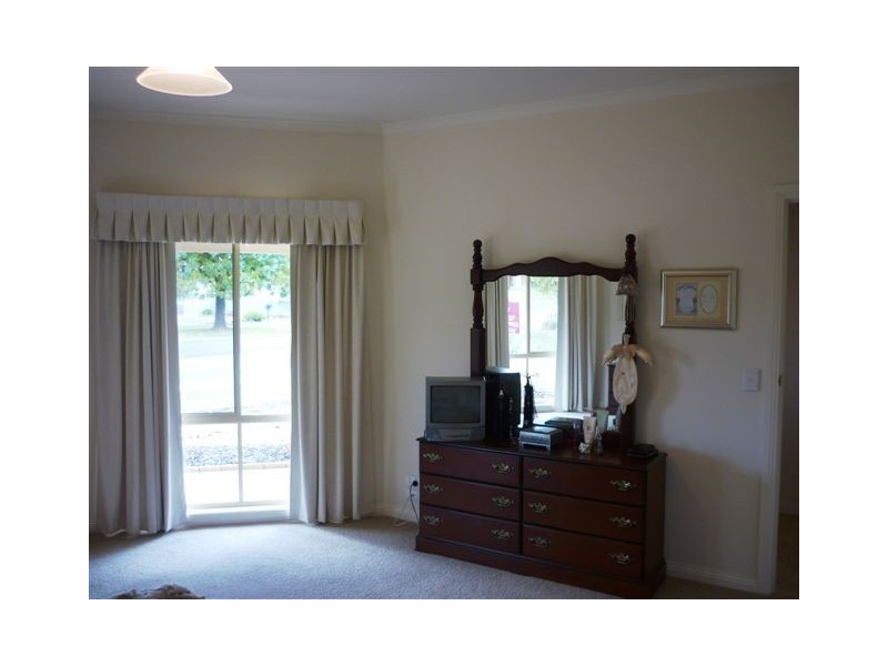 21 Hewitt Street, Warracknabeal VIC 3393