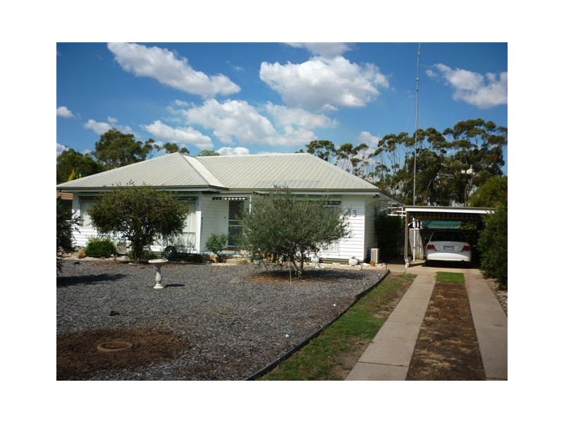 43 Gardiner Street, Warracknabeal VIC 3393