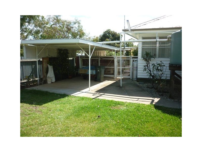 43 Gardiner Street, Warracknabeal VIC 3393