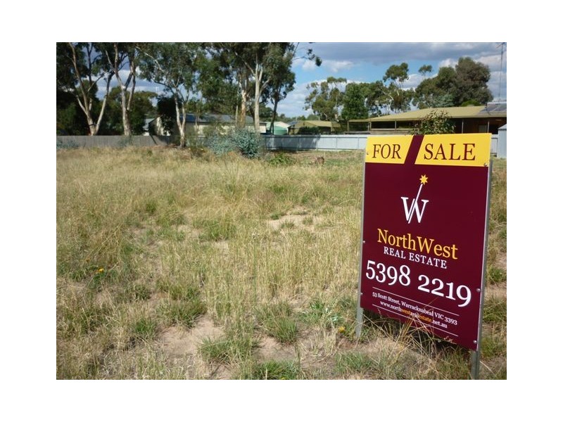 133 Jamouneau street, Warracknabeal VIC 3393