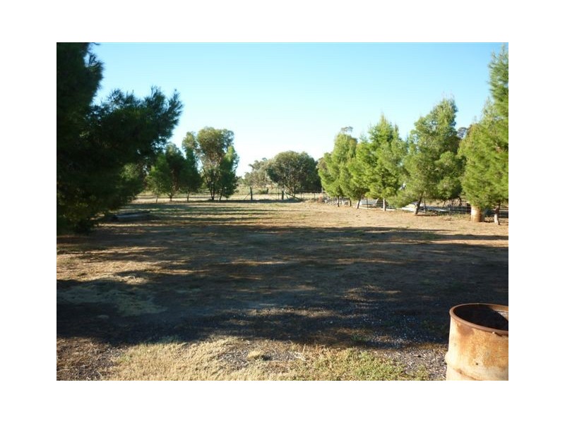 23 Bell Street, Beulah VIC 3395