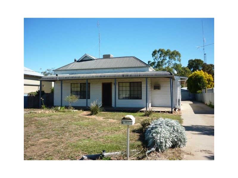 6 Anderson Street, Warracknabeal VIC 3393