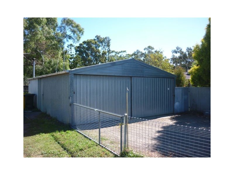 6 Anderson Street, Warracknabeal VIC 3393