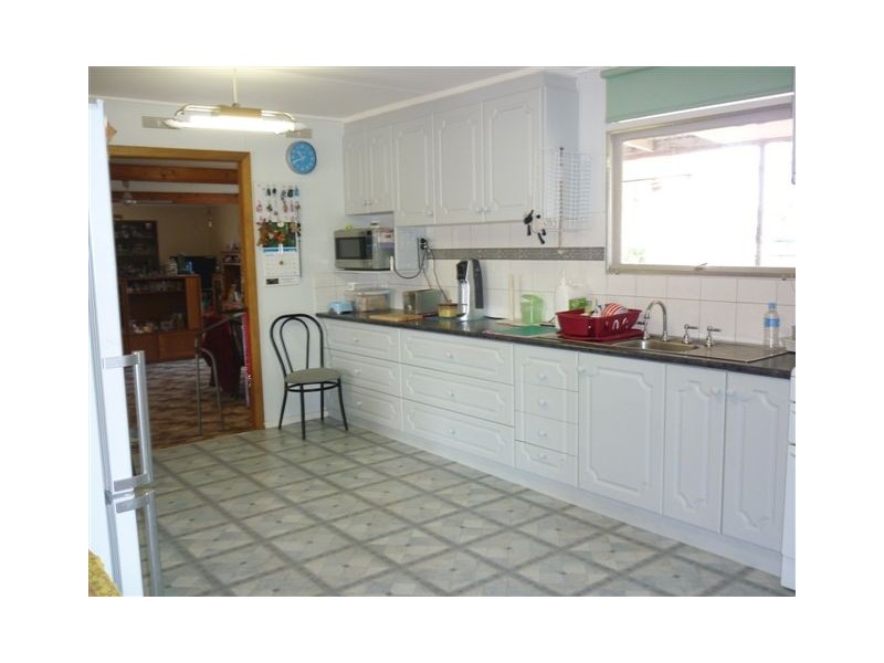 75 Camp Street, Watchem VIC 3482