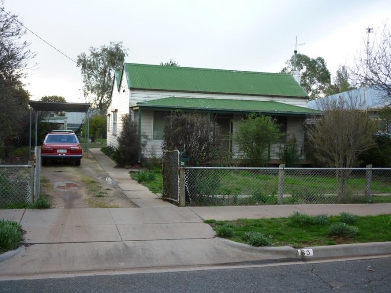 35 Gray Street, Donald VIC 3480