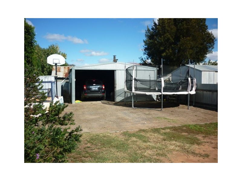 51 Anderson Street, Warracknabeal VIC 3393