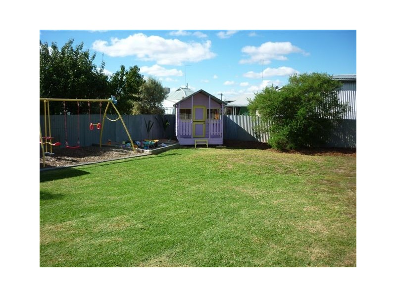 51 Anderson Street, Warracknabeal VIC 3393