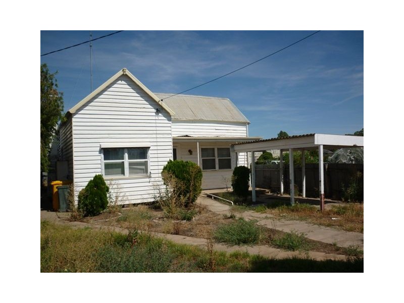 14 Beggs Street, Warracknabeal VIC 3393