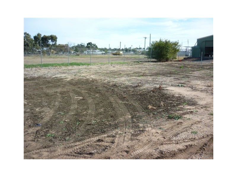 26 Kelsall street, Warracknabeal VIC 3393