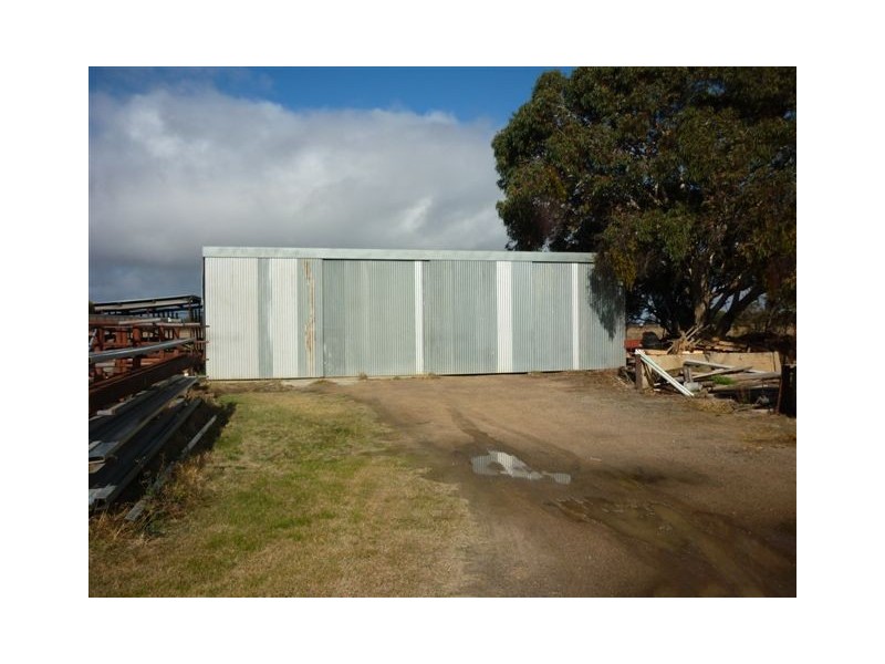 27 Dimboola Road, Warracknabeal VIC 3393