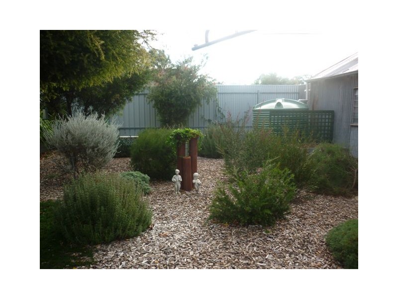 10A Jamouneau Street, Warracknabeal VIC 3393