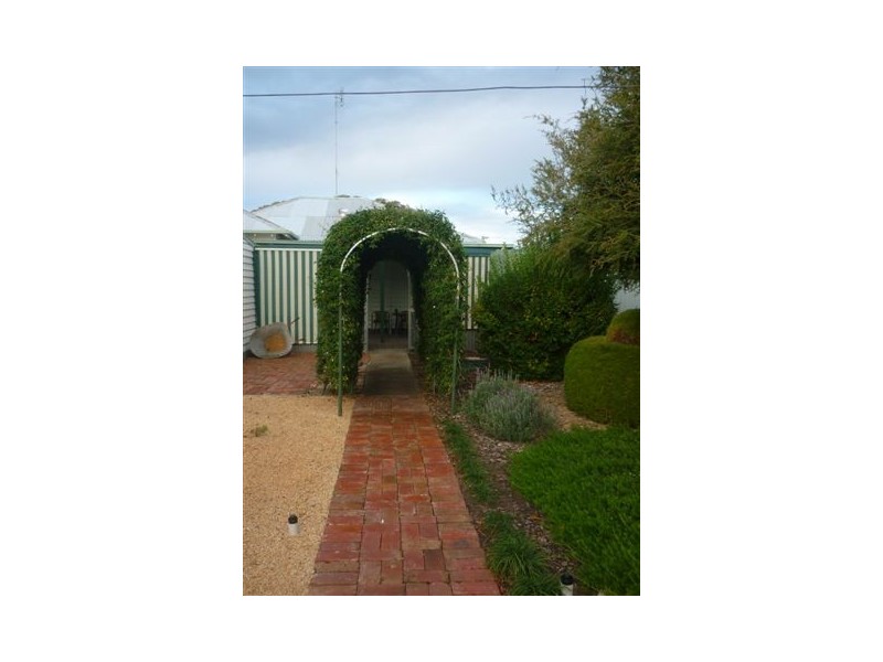 10A Jamouneau Street, Warracknabeal VIC 3393