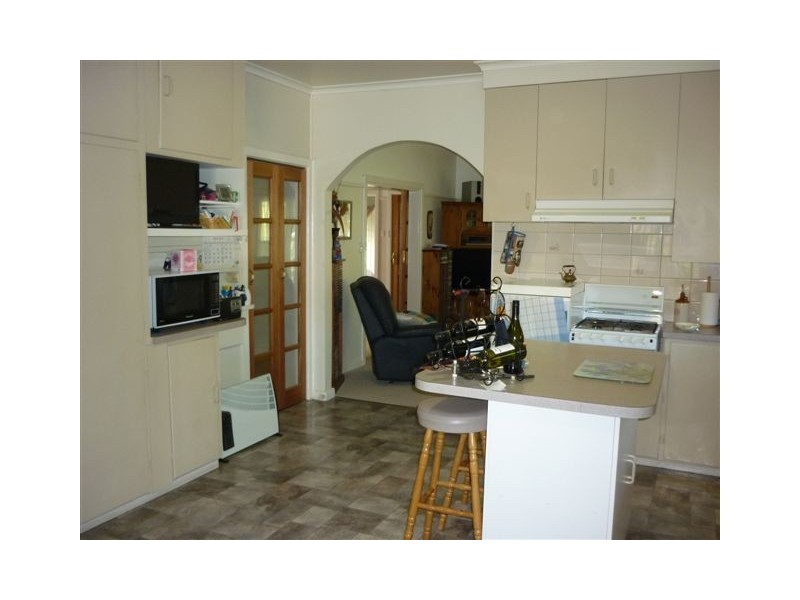 112 Craig Avenue, Warracknabeal VIC 3393