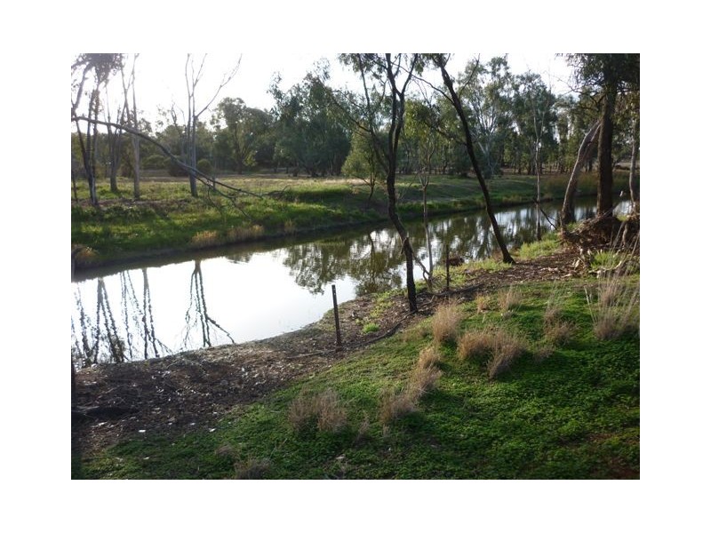 1 Woods Street, Donald VIC 3480