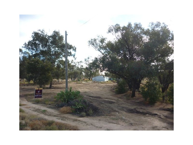 1 Woods Street, Donald VIC 3480